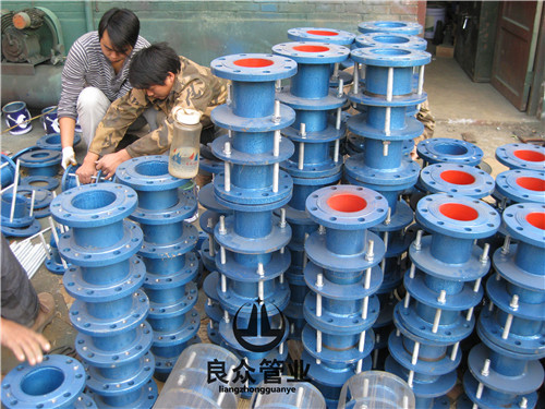 壓盤(pán)式伸縮器_副本.jpg 壓盤(pán)式伸縮器_副本.jpg